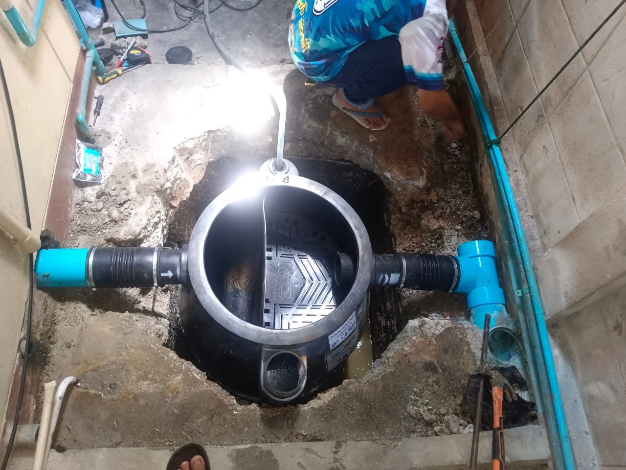 17 - https://บริการดูดส้วมดูดน้ําเสีย.com | บริการดูดส้วม ดูดน้ำเสีย แก้ไขปัญหาส้วมเต็ม ท่อตัน ขุดบ่อ/ถัง บริการบ้าน โรงงาน ร้านอาหาร ทั่วจังหวัด ด้วยรถ 6 ล้อใหญ่ ทีมงานมืออาชีพ ประสบการณ์กว่า 20 ปี ให้บริการในจังหวัดสมุทรสงคราม ราชบุรี กาญจนบุรี