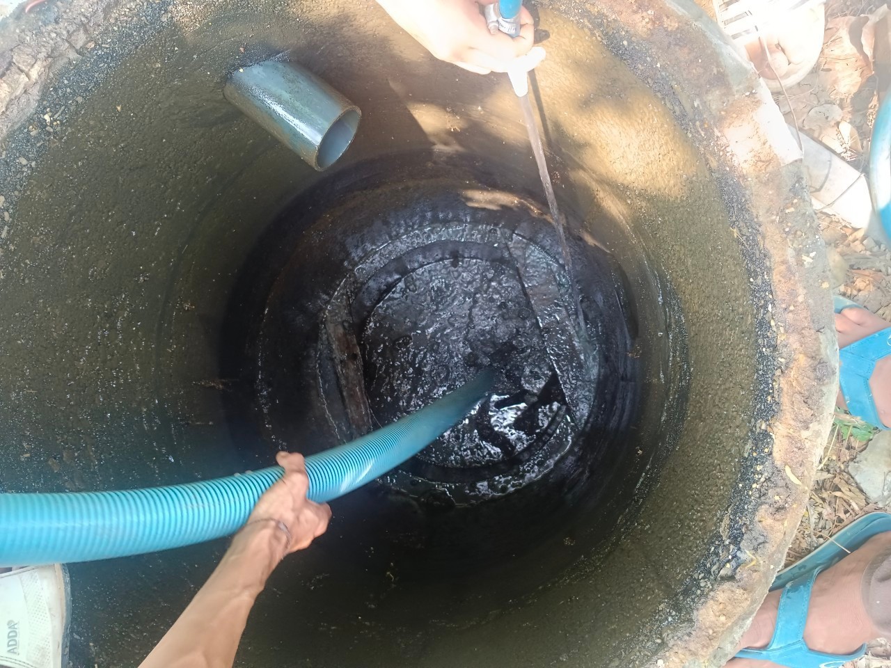 19 - https://บริการดูดส้วมดูดน้ําเสีย.com | บริการดูดส้วม ดูดน้ำเสีย แก้ไขปัญหาส้วมเต็ม ท่อตัน ขุดบ่อ/ถัง บริการบ้าน โรงงาน ร้านอาหาร ทั่วจังหวัด ด้วยรถ 6 ล้อใหญ่ ทีมงานมืออาชีพ ประสบการณ์กว่า 20 ปี ให้บริการในจังหวัดสมุทรสงคราม ราชบุรี กาญจนบุรี