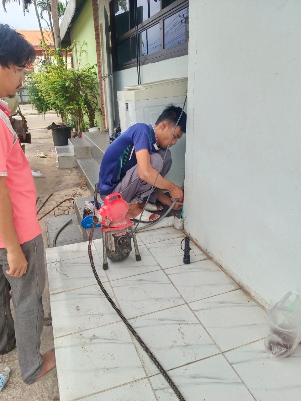 22 - https://บริการดูดส้วมดูดน้ําเสีย.com | บริการดูดส้วม ดูดน้ำเสีย แก้ไขปัญหาส้วมเต็ม ท่อตัน ขุดบ่อ/ถัง บริการบ้าน โรงงาน ร้านอาหาร ทั่วจังหวัด ด้วยรถ 6 ล้อใหญ่ ทีมงานมืออาชีพ ประสบการณ์กว่า 20 ปี ให้บริการในจังหวัดสมุทรสงคราม ราชบุรี กาญจนบุรี