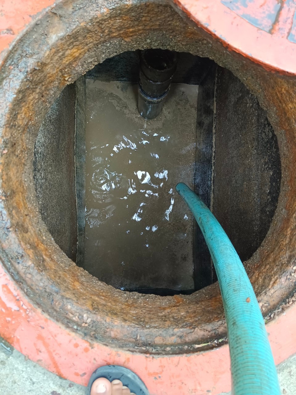 34 - https://บริการดูดส้วมดูดน้ําเสีย.com | บริการดูดส้วม ดูดน้ำเสีย แก้ไขปัญหาส้วมเต็ม ท่อตัน ขุดบ่อ/ถัง บริการบ้าน โรงงาน ร้านอาหาร ทั่วจังหวัด ด้วยรถ 6 ล้อใหญ่ ทีมงานมืออาชีพ ประสบการณ์กว่า 20 ปี ให้บริการในจังหวัดสมุทรสงคราม ราชบุรี กาญจนบุรี